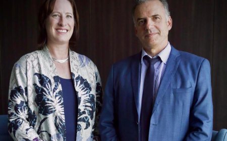 Embajadora de EEUU recibió al presidente electo, Yamandú Orsi