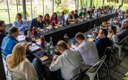 Yamandú Orsi se reunió con su gabinete y anuncia que se construirá la represa de Casupá