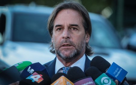 “Vamos a cambiar un poquito el rol, me estoy yendo”: Lacalle ante pregunta por homicidios