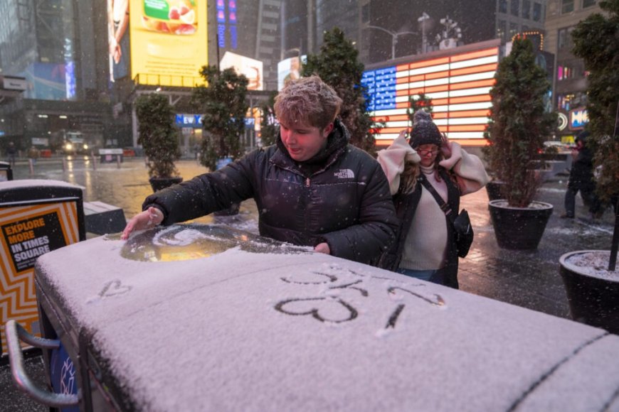 Más de 60 millones en alerta por temporal de nieve en EE.UU. que cancela miles de vuelos