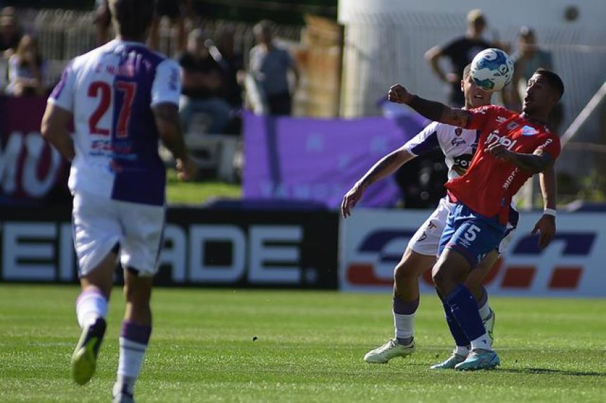 Nacional confirmó el retorno de un campeón uruguayo y sigue negociando por otros jugadores