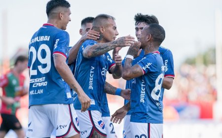 Apertura: Nacional, en un partidazo, derrotó 3-2 a Boston River en el Campeones Olímpicos
