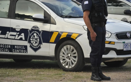 Detención de un individuo con antecedentes penales durante patrullaje policial