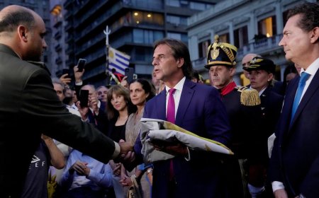 Luis Lacalle Pou se despidió de la Presidencia con un discurso en Plaza Independencia