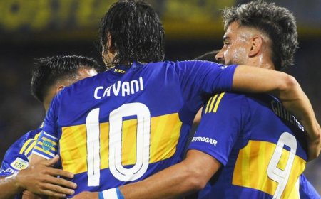 Cavani volvió a tener una noche para el olvido y Luis Suárez lo respaldó en redes sociales