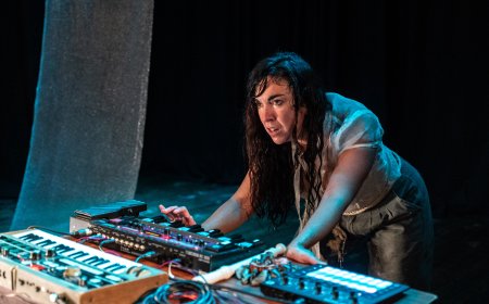 Lucía Trentini presenta Perra Cimarrona, en una velada teatral imperdible