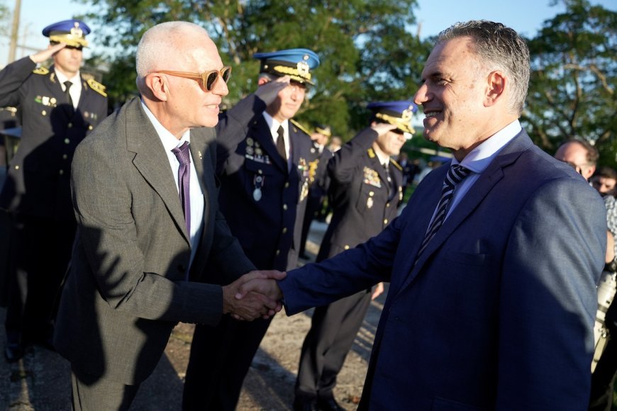 "No vengo a repetir fórmulas vacías", dijo al asumir el ministro del Interior