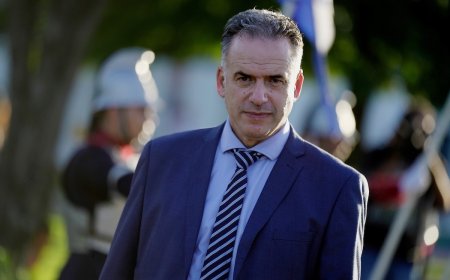 El presidente Orsi llegó a Honduras para participar de la Cumbre de la Celac