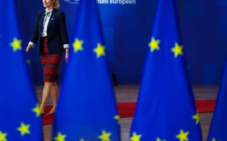 La UE pospone la aplicación de aranceles a EEUU para dar oportunidad a la negociación