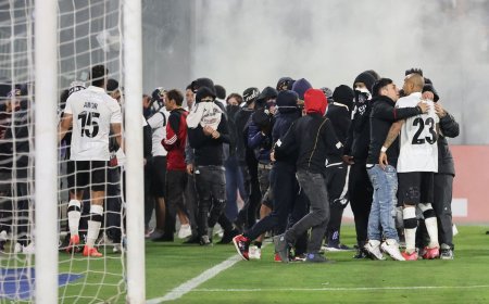 Dos hinchas de Colo Colo murieron tras una estampida al ingresar al estadio en Santiago de Chile
