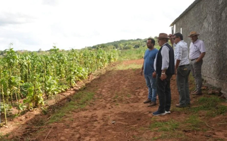 Fratti propone cambiar la imagen del productor rural, que no es la 4X4 ni el Prado
