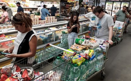 Nuevo sistema cambiario en Argentina no tienta a uruguayos a cruzar la frontera