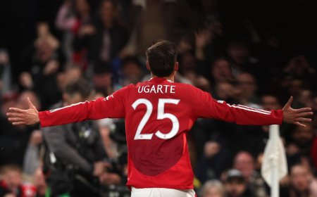 El Manchester United clasificó en el partido del año y con un gol de Manu Ugarte