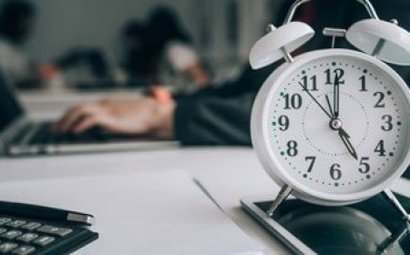 La reducción de la jornada laboral vuelve al debate en la antesala del Día del Trabajador