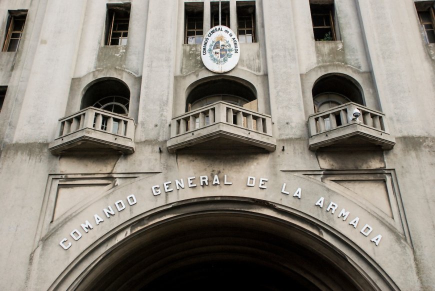 Ministerio de Defensa sancionó a varios oficiales de la Armada por compra de patrullas