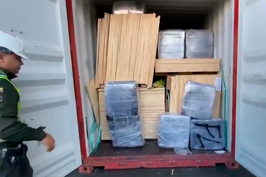 Incautan en Colombia 1,9 toneladas de cocaína que irían de Uruguay hacia México