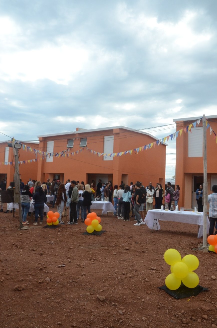 Sorteo de llaves para 39 viviendas de la Cooperativa Vaimaca en el Barrio Unión