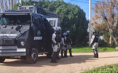 Importante golpe al crimen en Durazno: 13 allanamientos, arsenal incautado y tres detenidos