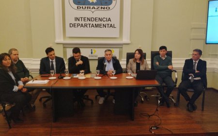 La Intendencia de Durazno avanza en transparencia con acuerdo firmado junto a IMPO