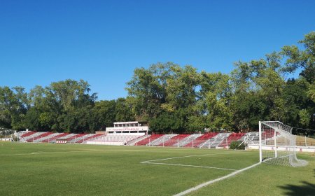 Peñarol y River Plate juegan este domingo en el Parque Saroldi: los carboneros obligados a ganar