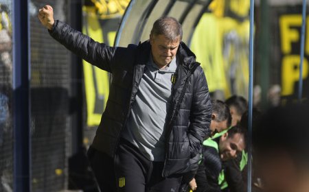 Peñarol visita a Liverpool desde 15:00hs en Belvedere por ganar y no perder pie