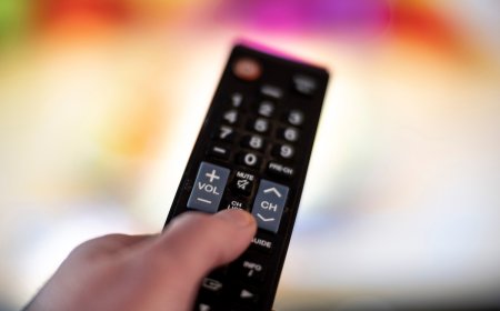 Abonados a televisión cable o satelital disminuyeron cerca de 10 % en un año, según Ursec