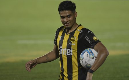 Peñarol y Gremio confirmaron que Matías Arezo vuelve al equipo carbonero hasta diciembre