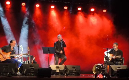 Éxito Total - La "Alquimia" del Rock Rioplatense conquistó el Teatro Español