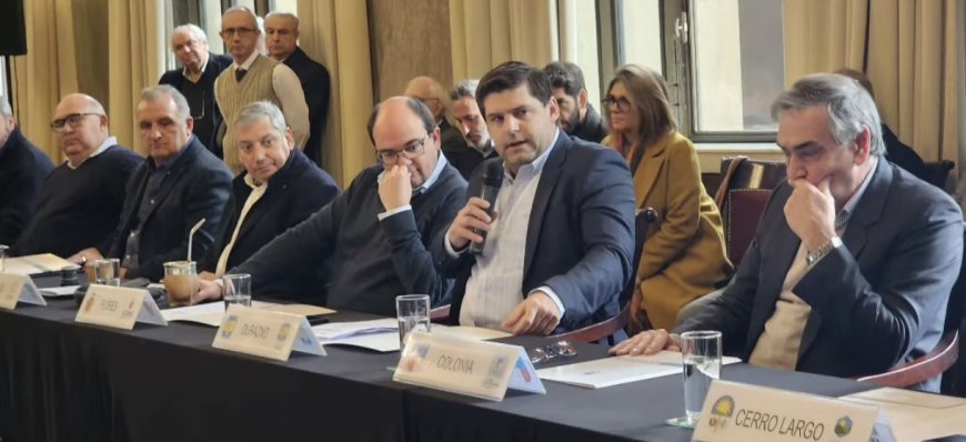 El Dr. Felipe Algorta participó de la Primera Sesión del Congreso de Intendentes 2025-2030