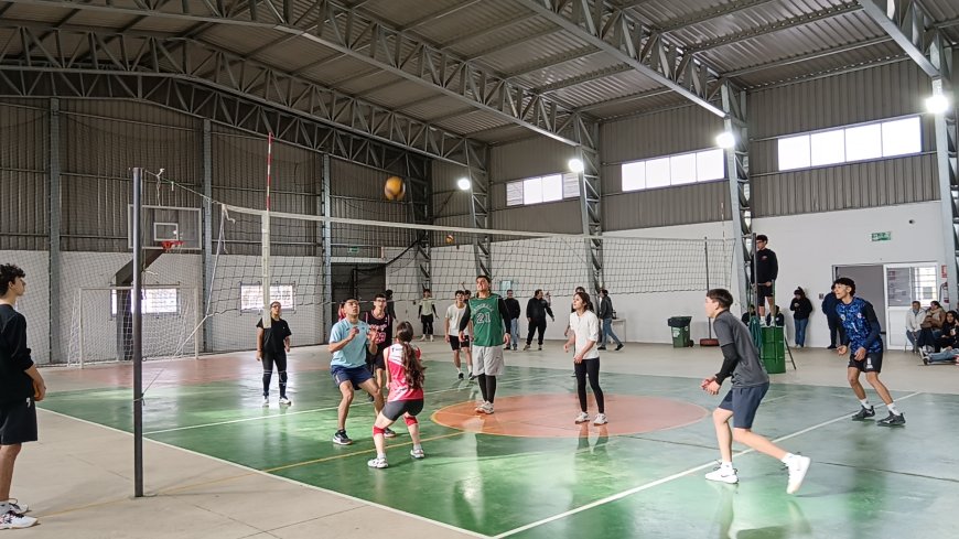 Cinco equipos animaron el Campeonato Mixto de Voleibol en Santa Bernardina