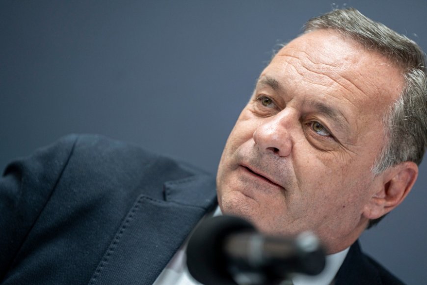 Álvaro Delgado informó al directorio blanco que renunciará al Senado