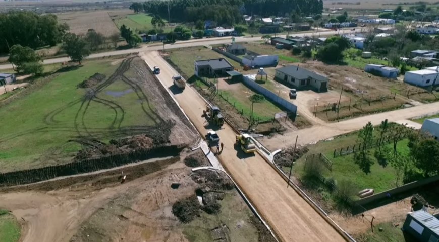 Obras de cordón cuneta impulsan la futura Terminal de Ómnibus en Sarandí del Yí