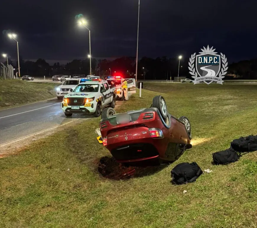 Tres jóvenes lesionados en vuelco sobre Ruta Interbalnearia