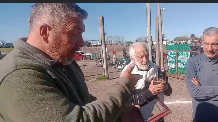 La LFCD y La Lanera rindieron homenaje a Bartolo Barrios