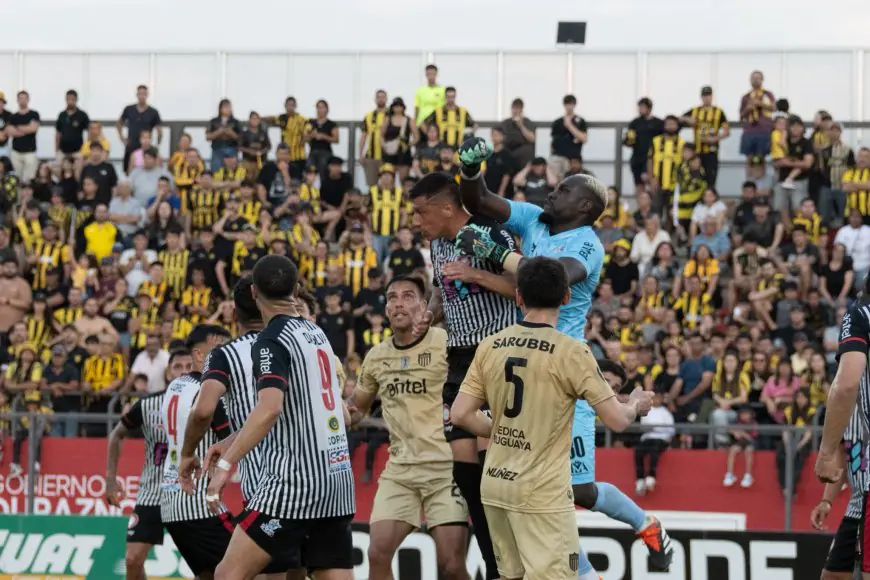 Para el infarto: Miramar Misiones y Peñarol igualaron 2 a 2 en un partidazo en Durazno