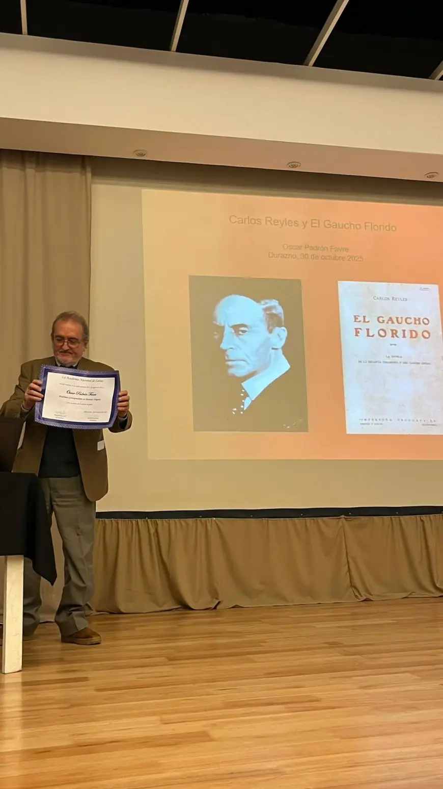 Óscar Padrón Favre fue incorporado a la Academia Nacional de Letras en una emotiva ceremonia en Durazno