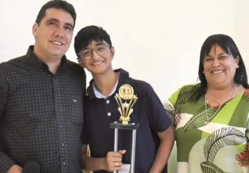 Máximo Martínez se consagró campeón del Torneo Interescolar de Ajedrez «John Watson»