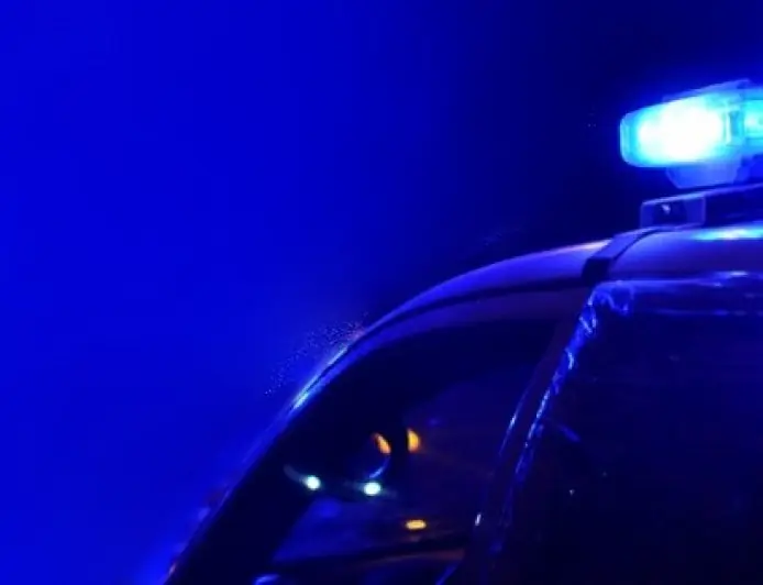 Quiso esconder la droga detrás de un árbol y no le salió bien: dos años de cárcel